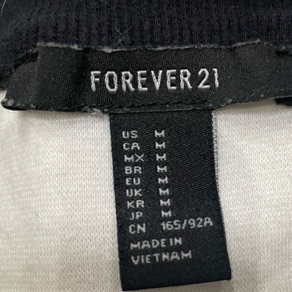 Forever 21 black and white sleeveless crop top / M / Excellent condition - Picture 10 of 10